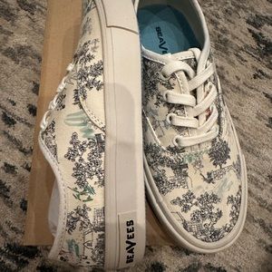 Seavees legend sneaker Peter rabbit